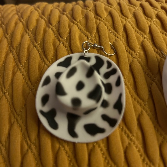 Cow Print Hat Earrings - Picture 3 of 4